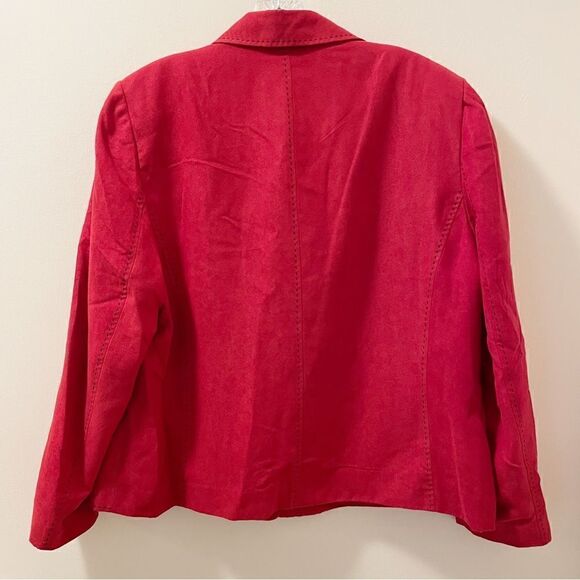 Alfred
Dunner Red Faux Suede Blazer - Size 16 P - Picture 3 of 4